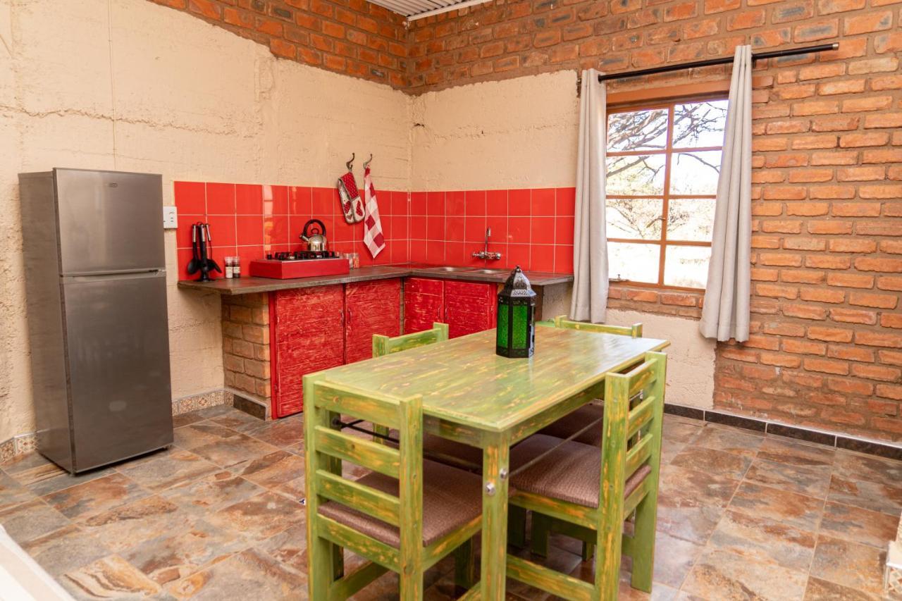 Otavi Vineyards Self-Catering & Camping ภายนอก รูปภาพ