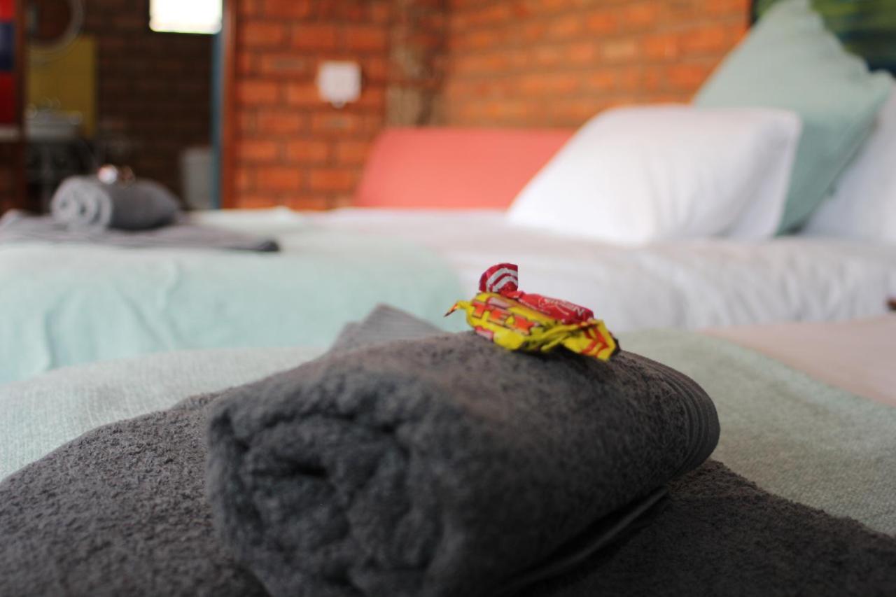 Otavi Vineyards Self-Catering & Camping ภายนอก รูปภาพ